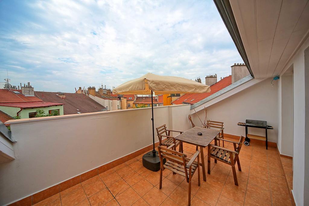 Apartment Na Kozacce 6 Praga Esterno foto