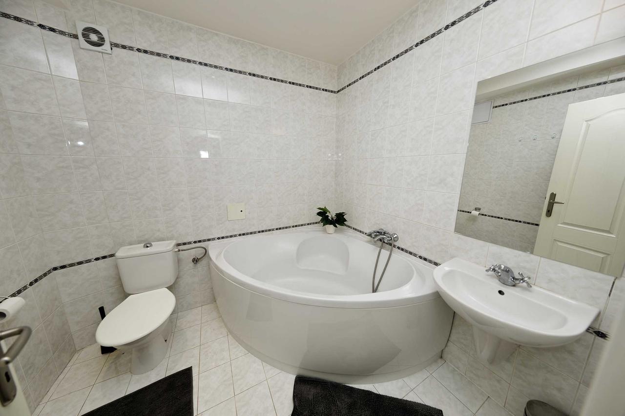 Apartment Na Kozacce 6 Praga Esterno foto