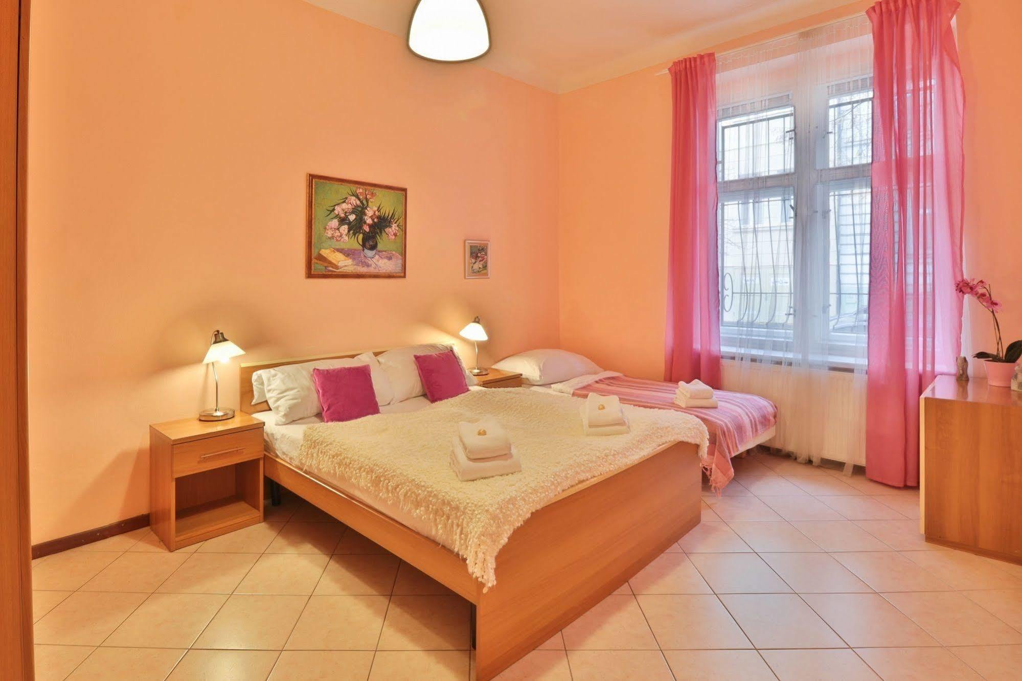 Apartment Na Kozacce 6 Praga Esterno foto