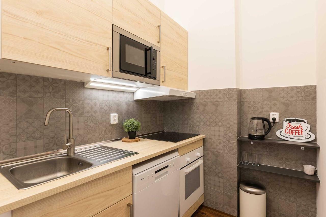 Apartment Na Kozacce 6 Praga Esterno foto